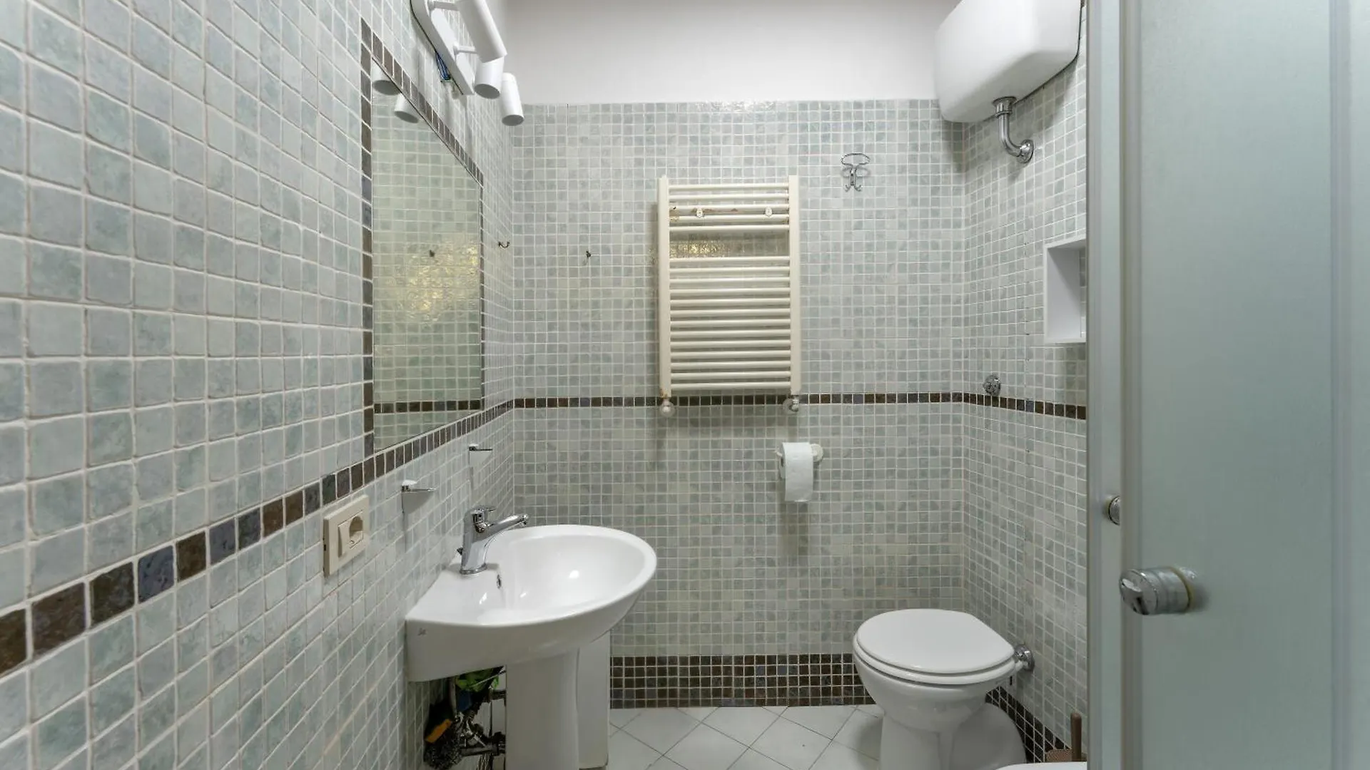 Pellegrino 86 Apartments - 101 Flat In Rome Italy